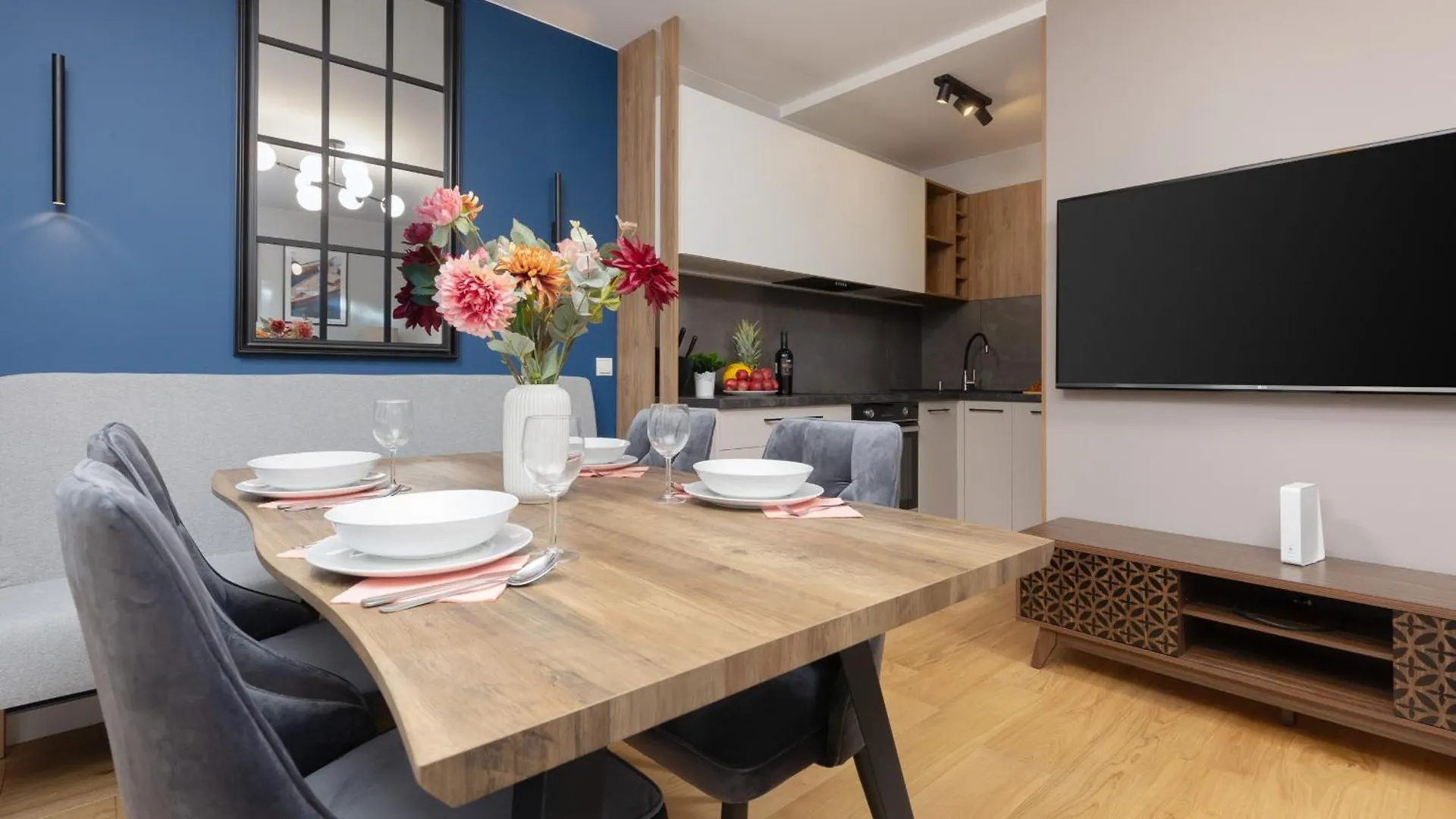 ורשה Warnenska Apartment By Noclegi Renters